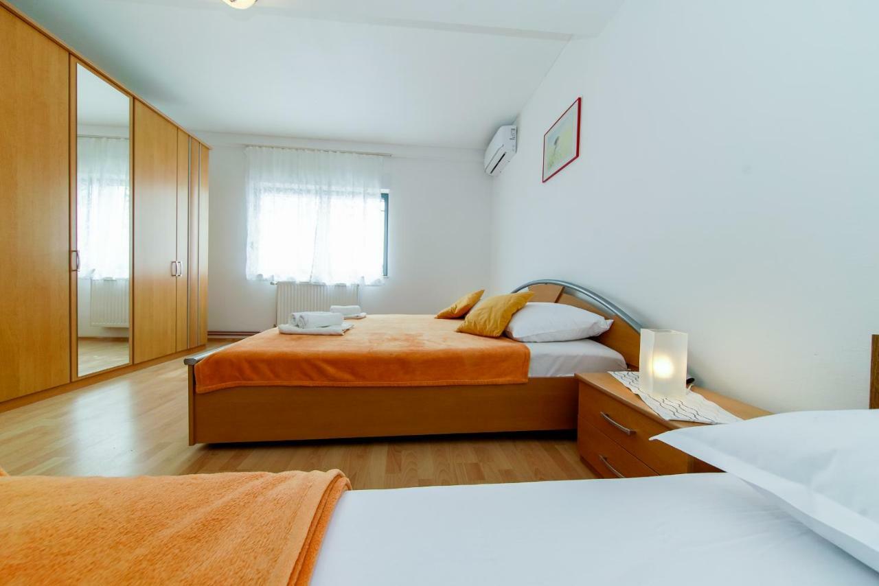 Apartments L&L 杜基拉特 外观 照片